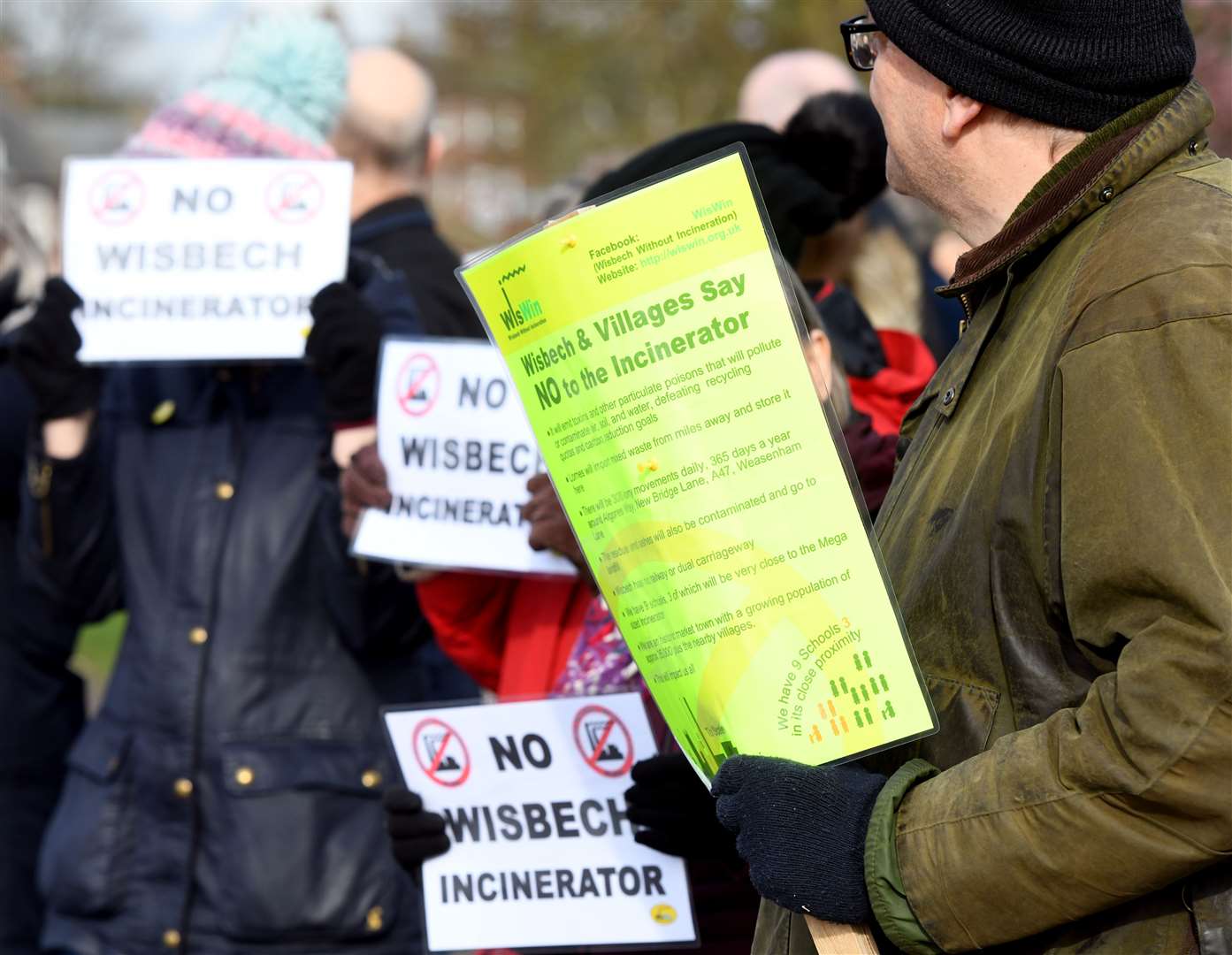 Stop the Incinerator meeting outside Nestle Purina. (31098558)