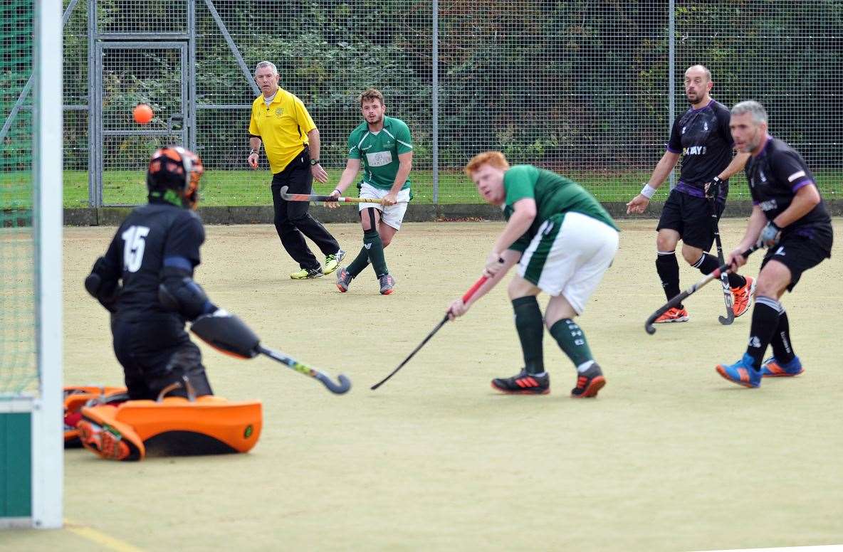 Peele Leisure Centre - men's hockey action Long Sutton v Pelicans Sutton opener (18866037)