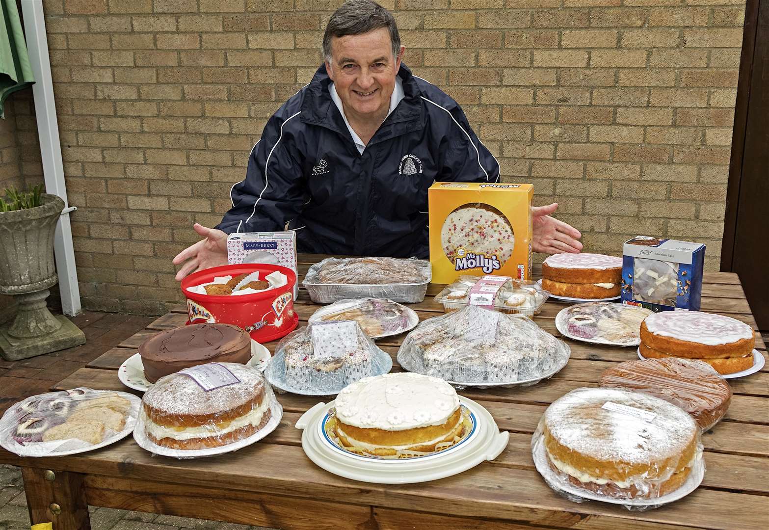 March Town Cricket Club';s 'cake-off' last summer (47026833)