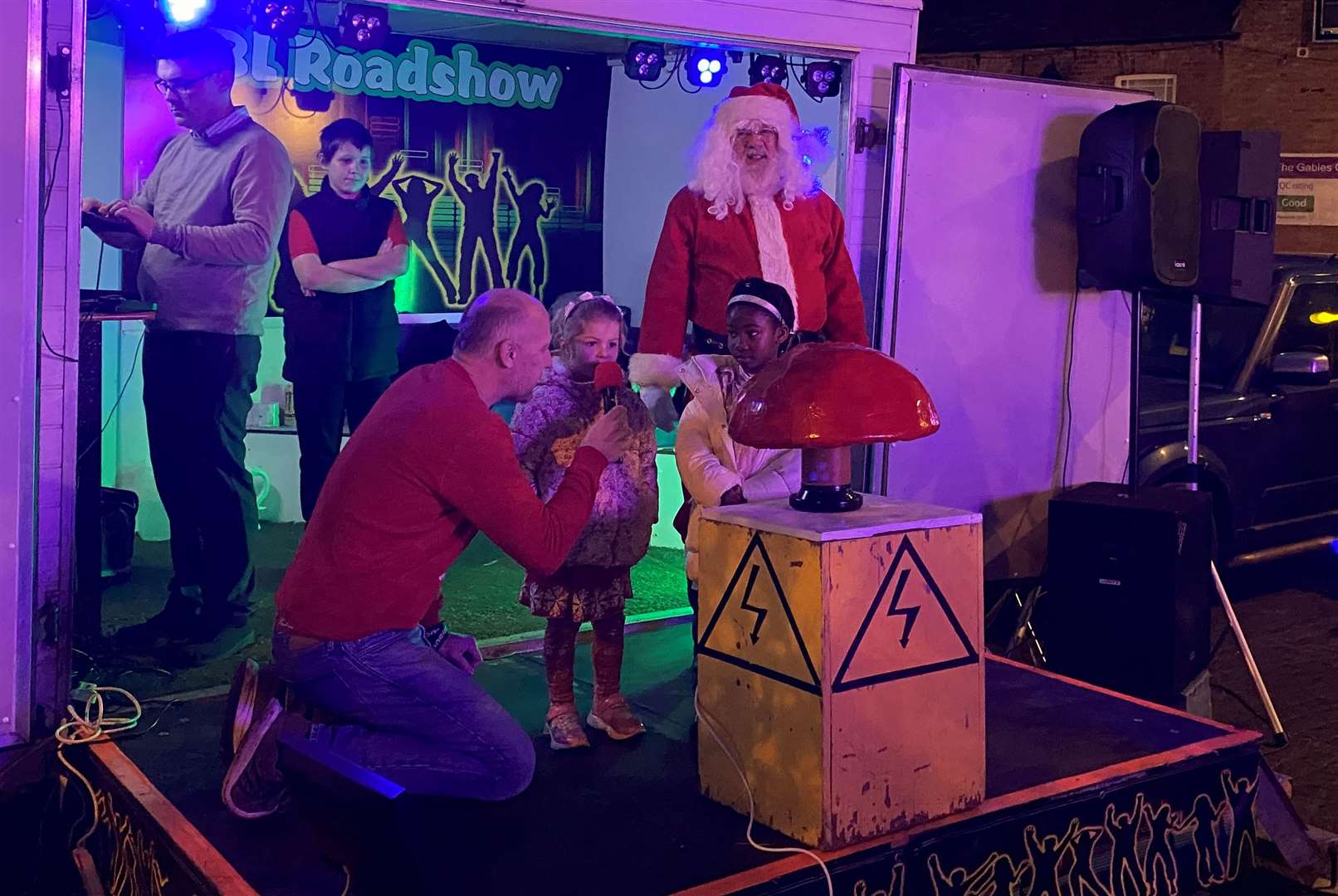 Kingsfield School pupils help turn on the lights
