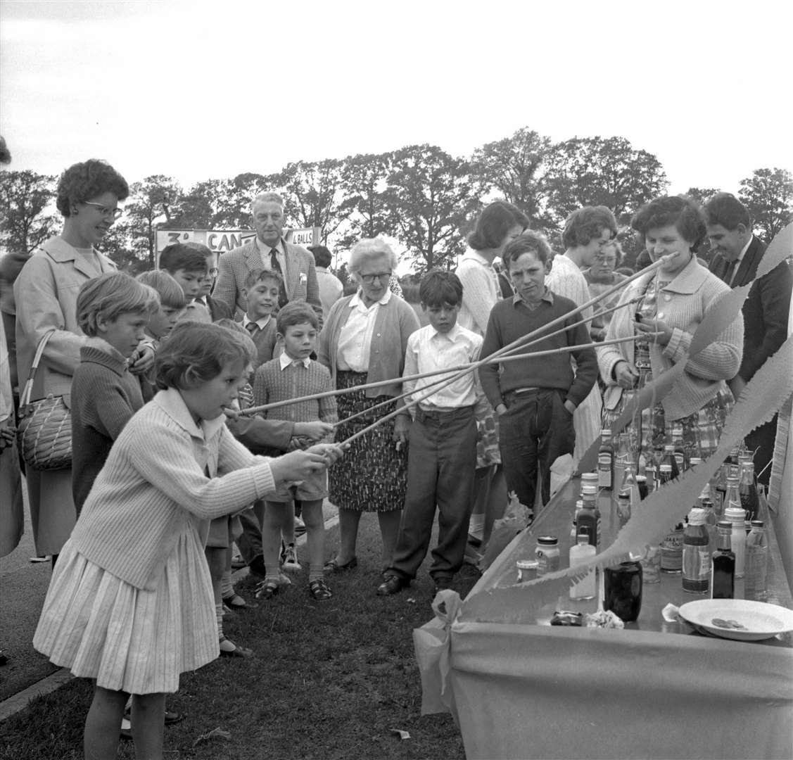 Recognise any faces/the event?