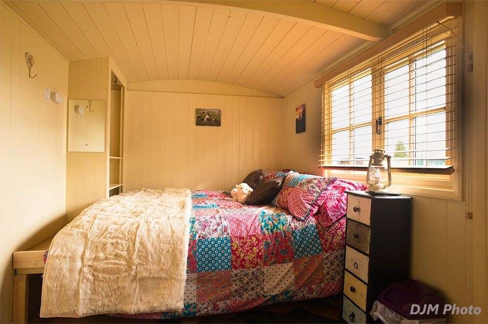 The king size bed offers a really comfortable night's sleep. (57391801)