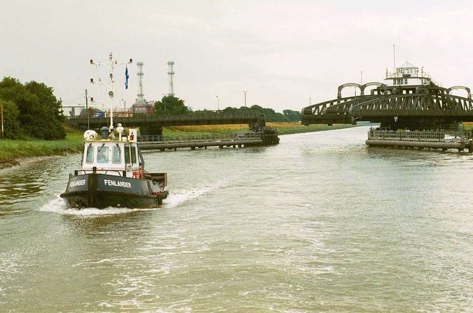 sutton bridge port and bridge pics..... (62001808)