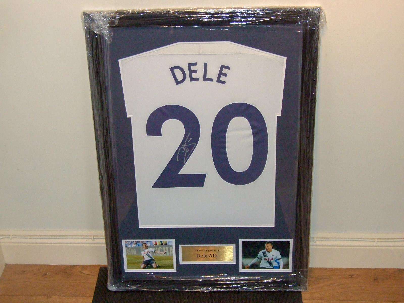 A Spurs shirt signed by Dele Alli. (6744085)