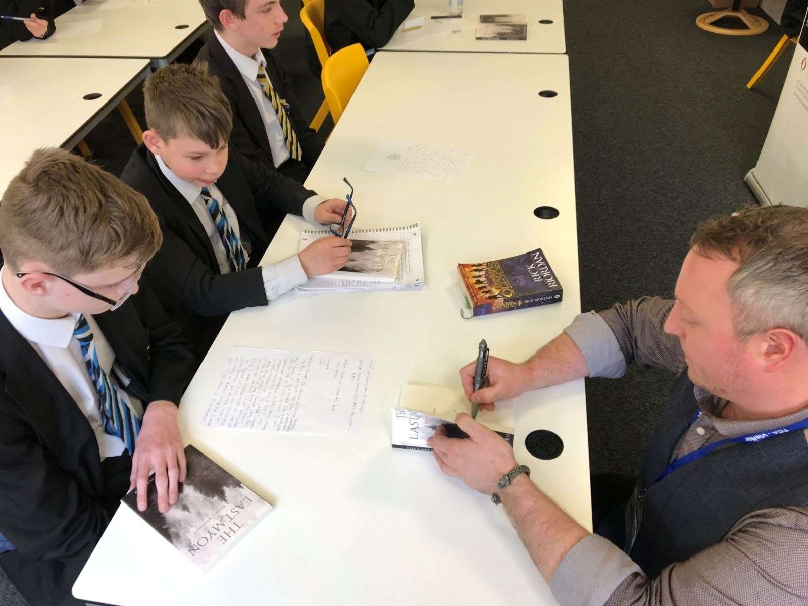 Author Rudi Jennings visited the Thomas Clarkson Academy before school closed over the coronavirus outbreak. (32609462)