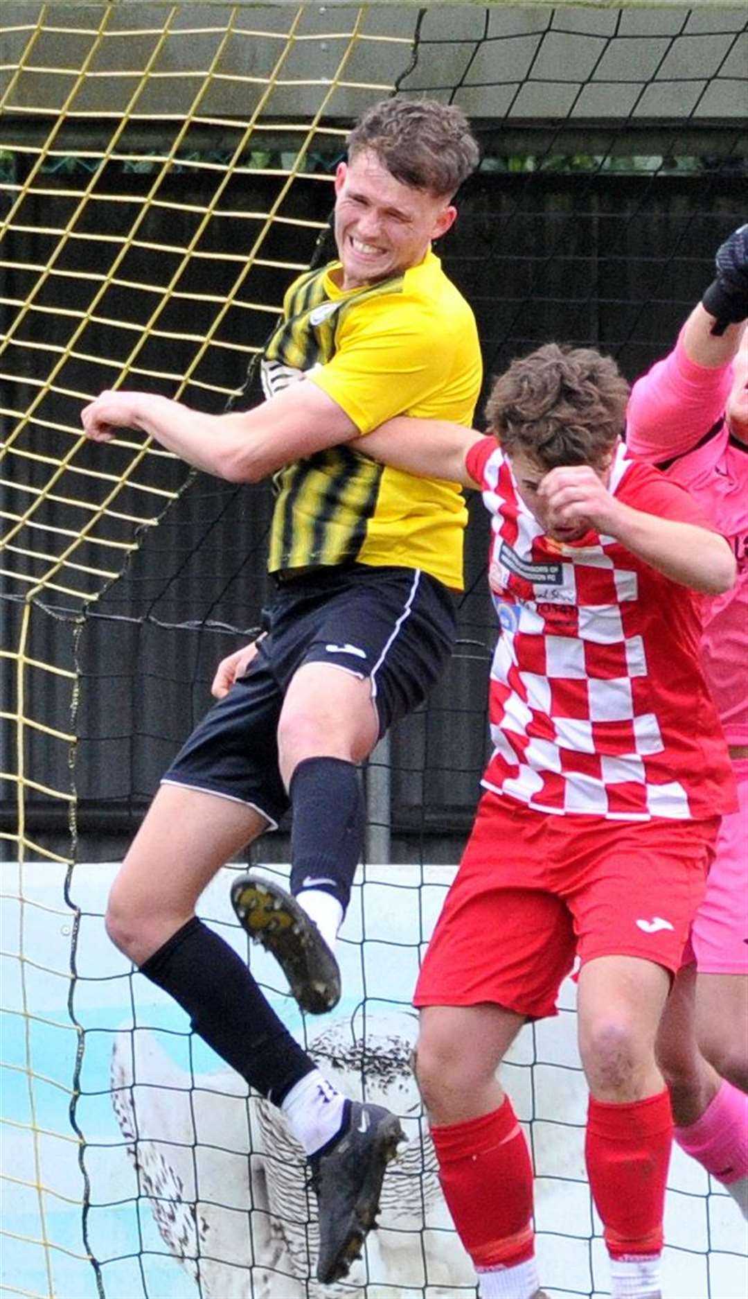 Sam Harris in Holbeach United action