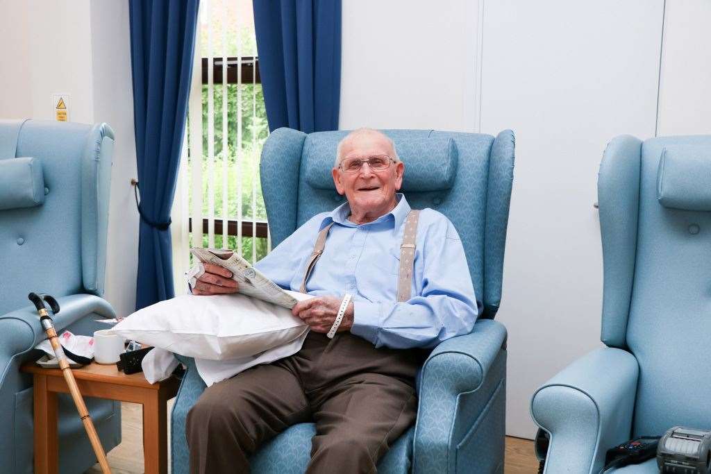 Patients visiting the Alan Hudson Day Treatment Centre for Day Therapyand treatment sessions, before the COVID-19 pandemic. (33648031)