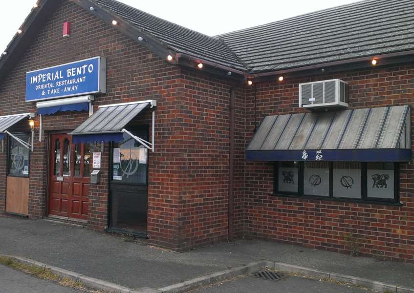 Brad Barnes dines at Imperial Bento, Thorney Toll.