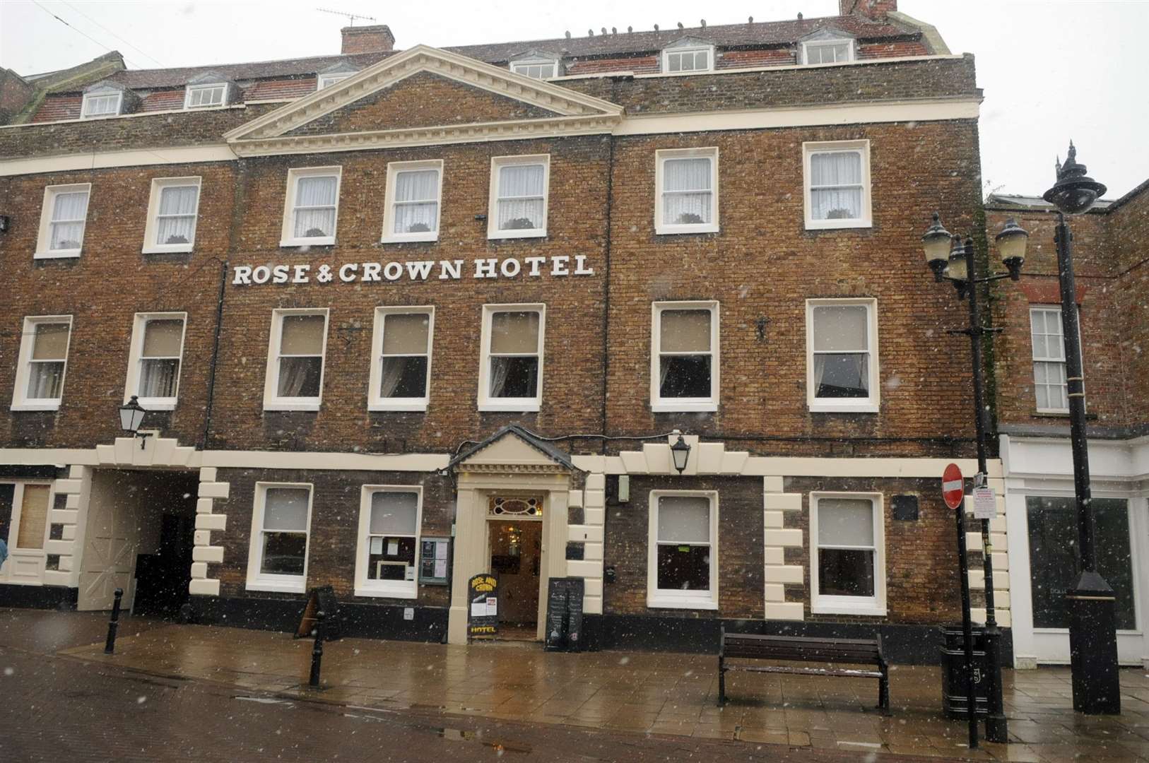 General View of the outside of the Rose and Crown Wisbech. (60448579)
