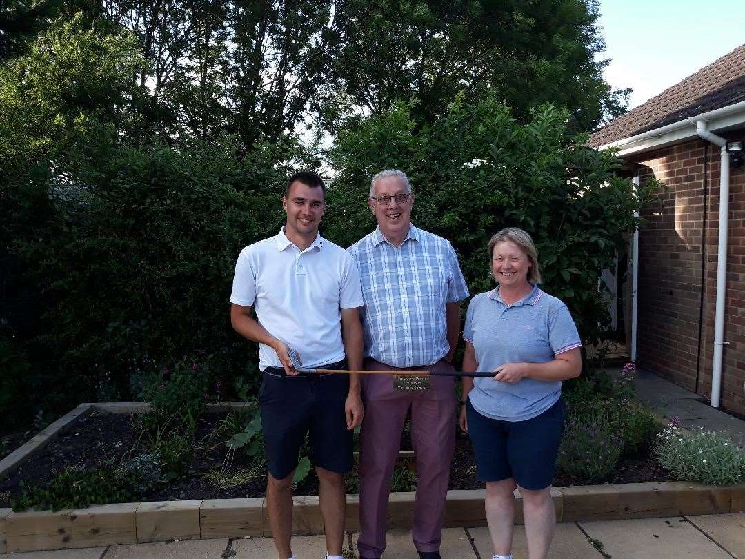 March Golf club 6.19 winners President's Putter. (13238593)