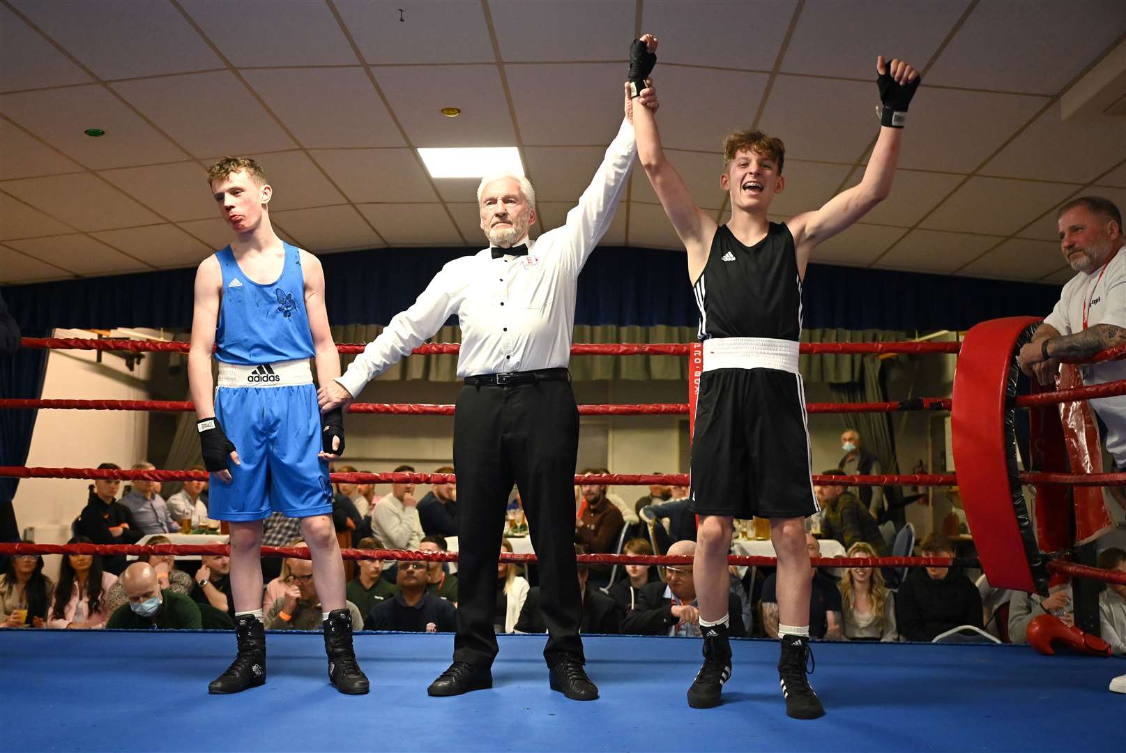 March Boxing Club evening of boxing..Jack Whitby (red) v Harrison Durrant (blue). (55848585)