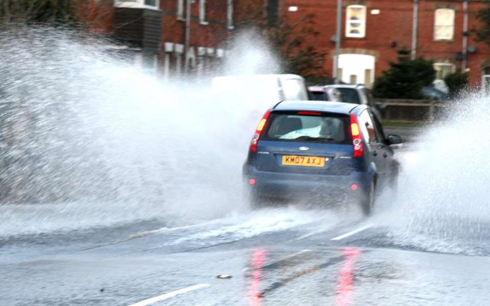 Water Leak on North End Rd Wisbech