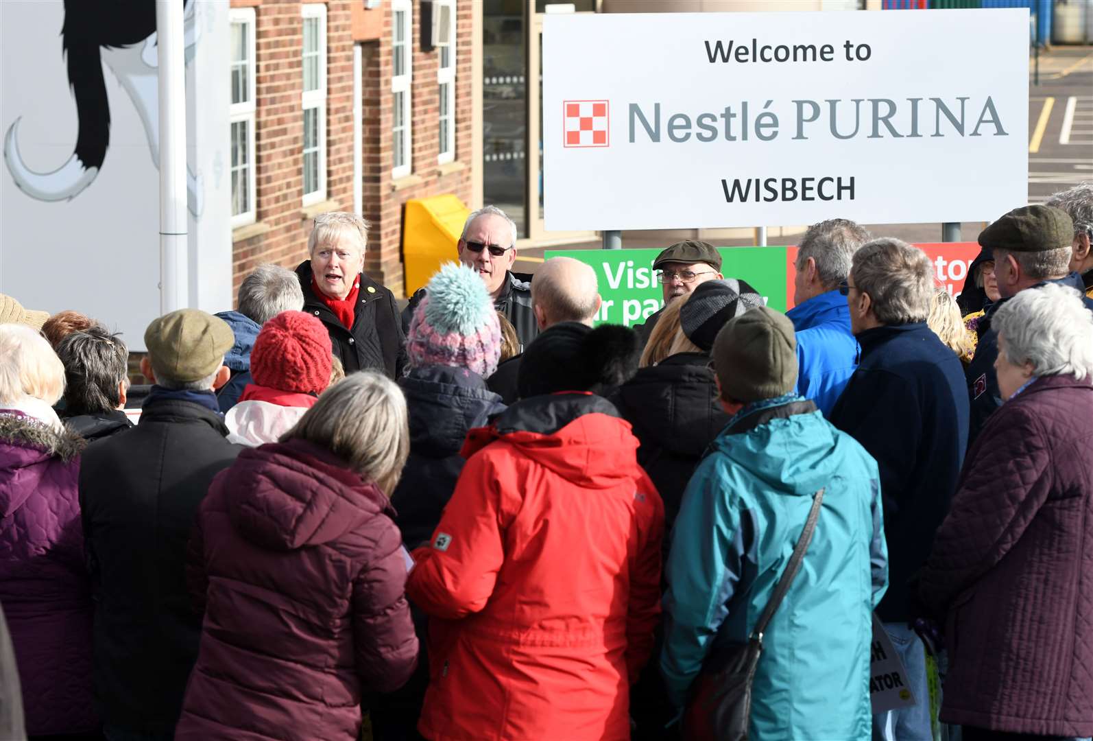 Stop the Incinerator meeting outside Nestle Purina. (31098564)