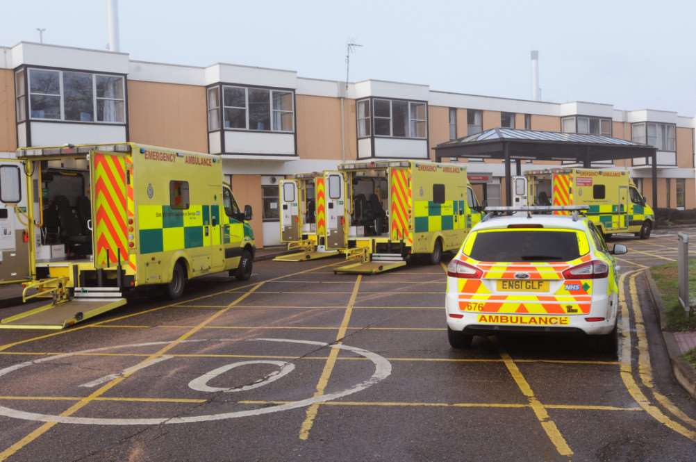 QEH Accident and Emergency Dept and Vehicles outside the entrance on Sunday 4th Jan 2015 ANL-150501-075111009