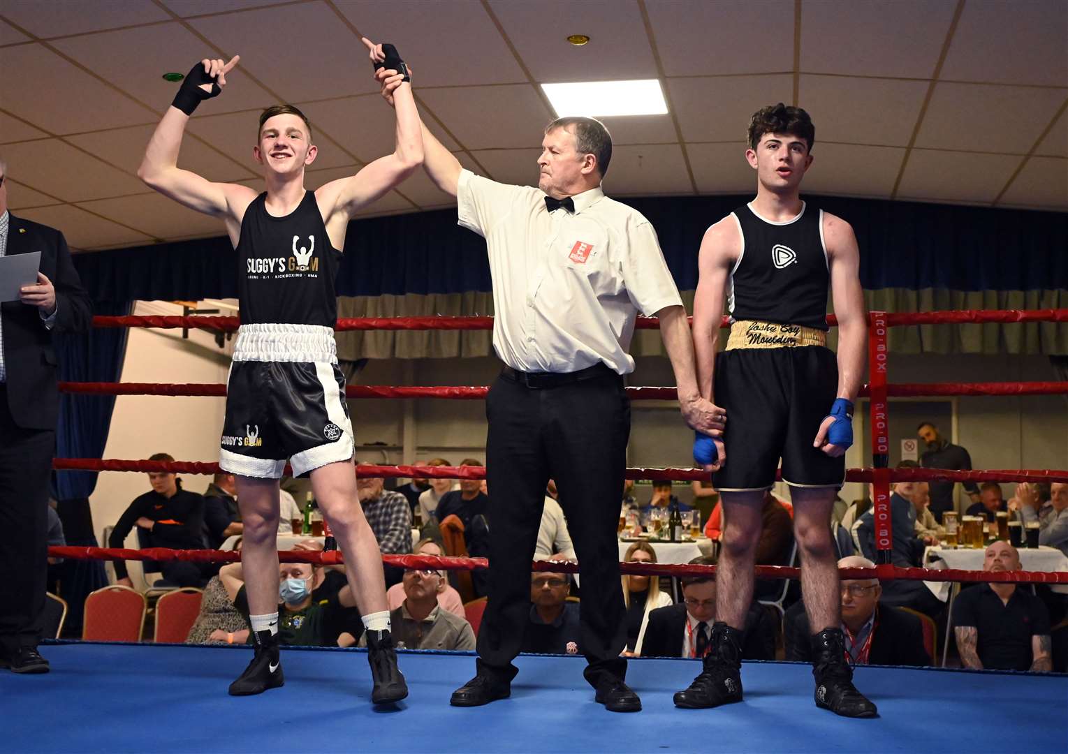 March Boxing Club evening of boxing..Josh Moulding (red) v Harrison Dickson. (55848614)
