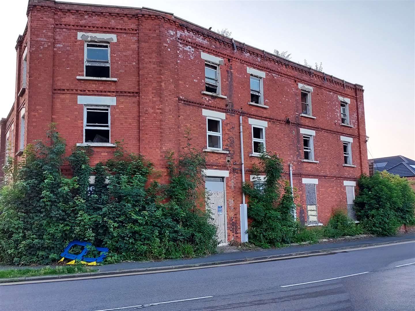 Bridge Hotel, Sutton Bridge (56831495)