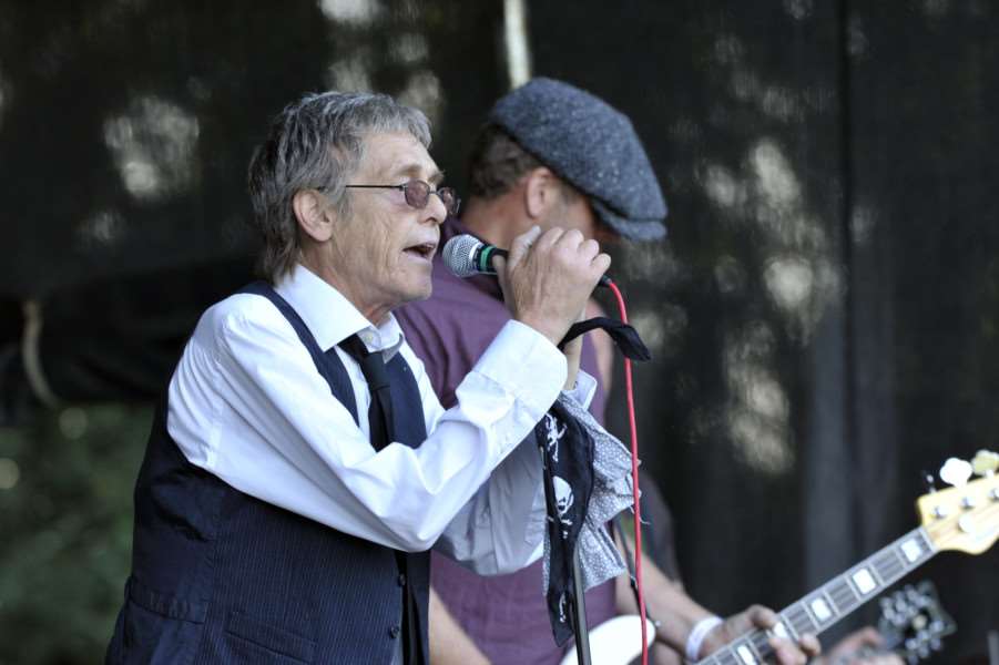 Wisbech Rock Festival'Eddie and the Hotrods ANL-160708-210524009