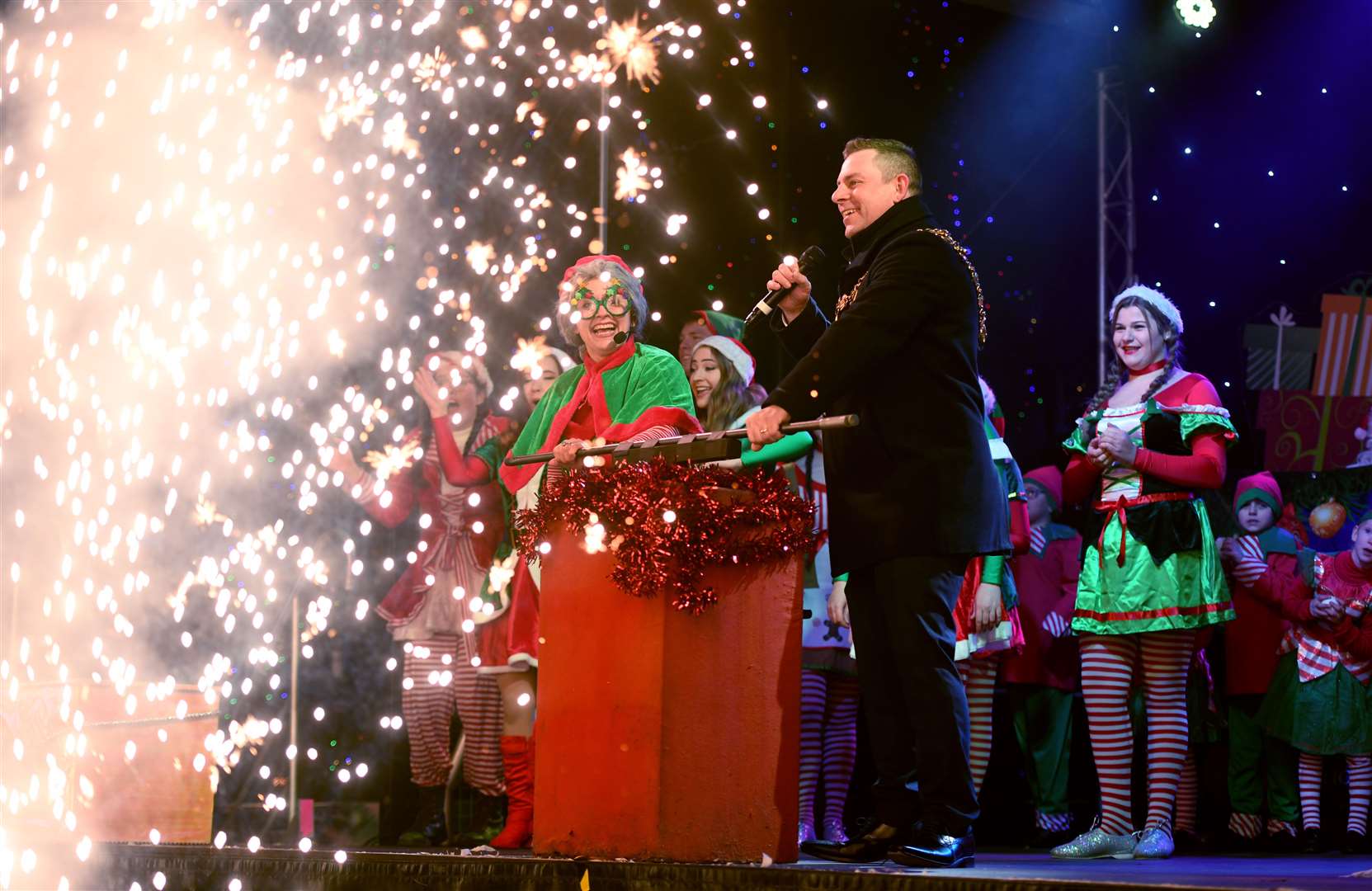 Wisbech Christmas Lights switch on by Wisbech Mayor Andrew Lynn. (53369318)