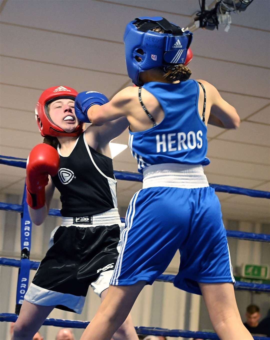 March Boxing Club evening of boxing..Lacie Moulding (red) v Imogen Cave (blue). (55848573)