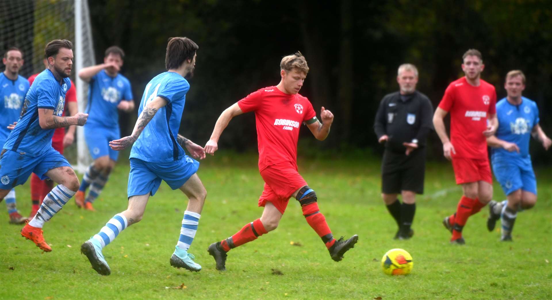 Upwell Town (red) v Outwell Swifts Reserves (blue)