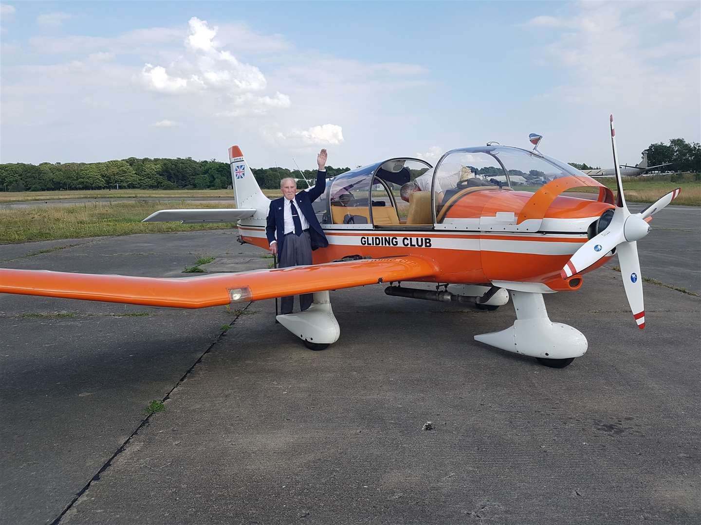 Henry enjoyed a 'Big Day Out' last year flying the length of the country to visit important landmarks. (42933786)