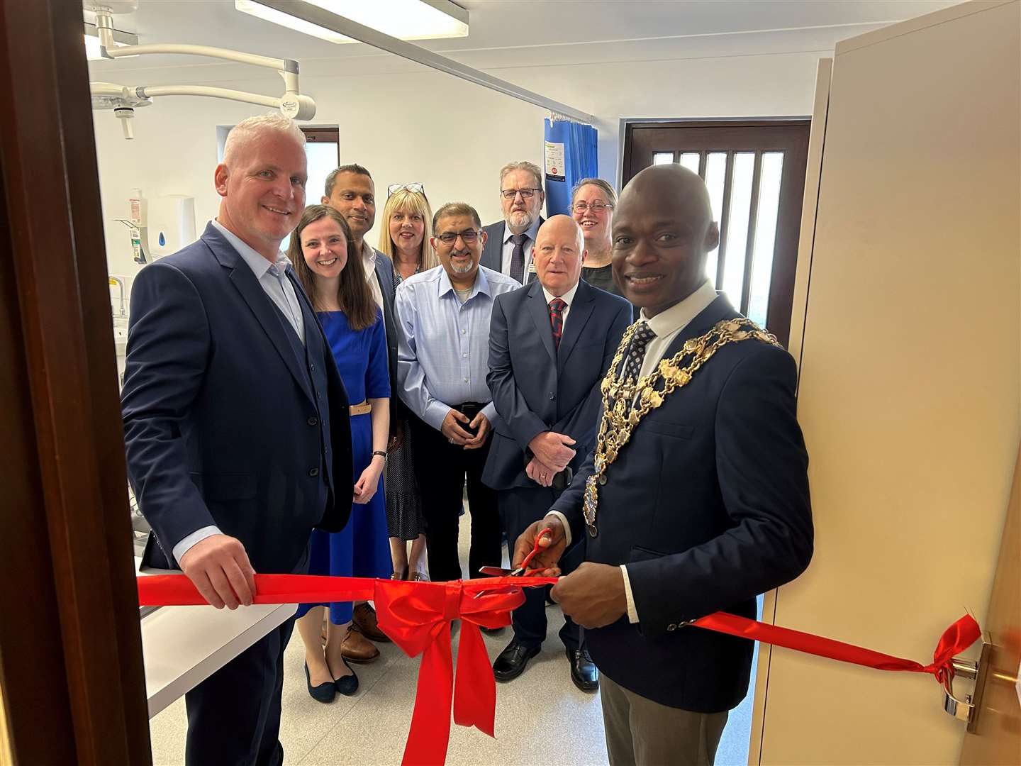 Grace Hockley, Dan Dhanushan, Louise Fenn, Mohammed Othman, Steven Schooling, Malcolm Bruce, Rebecca Smith, with Michael Heppell and Mayor Sidney Imafidon at the front