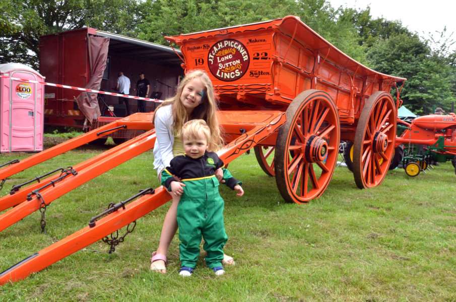 Lily-Mae Gilchrist and Jacob Blackmore in front of a 'Piccaver 1922 cart. Photo by Tim Wilson. SG240617-210TW.