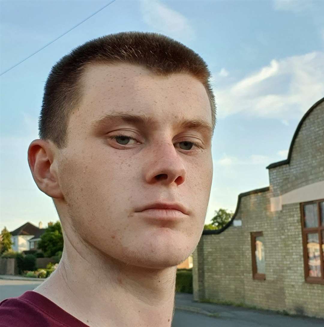 Joseph Beer, 15, has spent lockdown clearing areas in Chatteris that are overgrown and untidy, as well as cleaning road signs. (39931722)