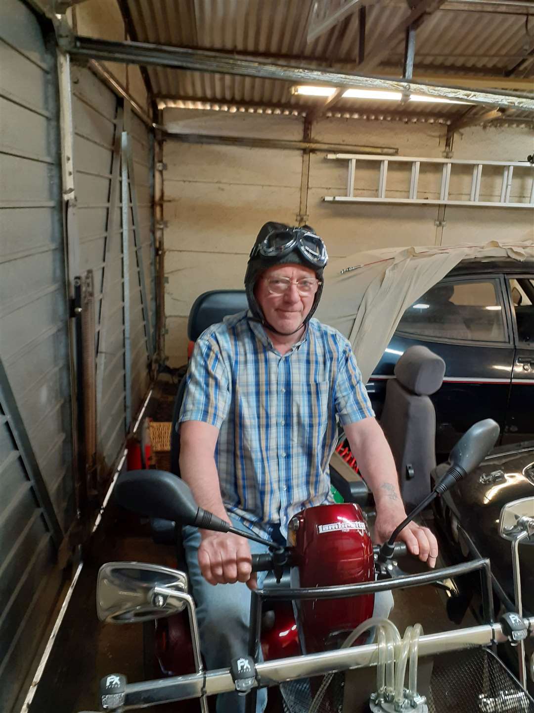 Paul Finney has turned his mobility scooter into his own version of a Llambretta. (55818456)