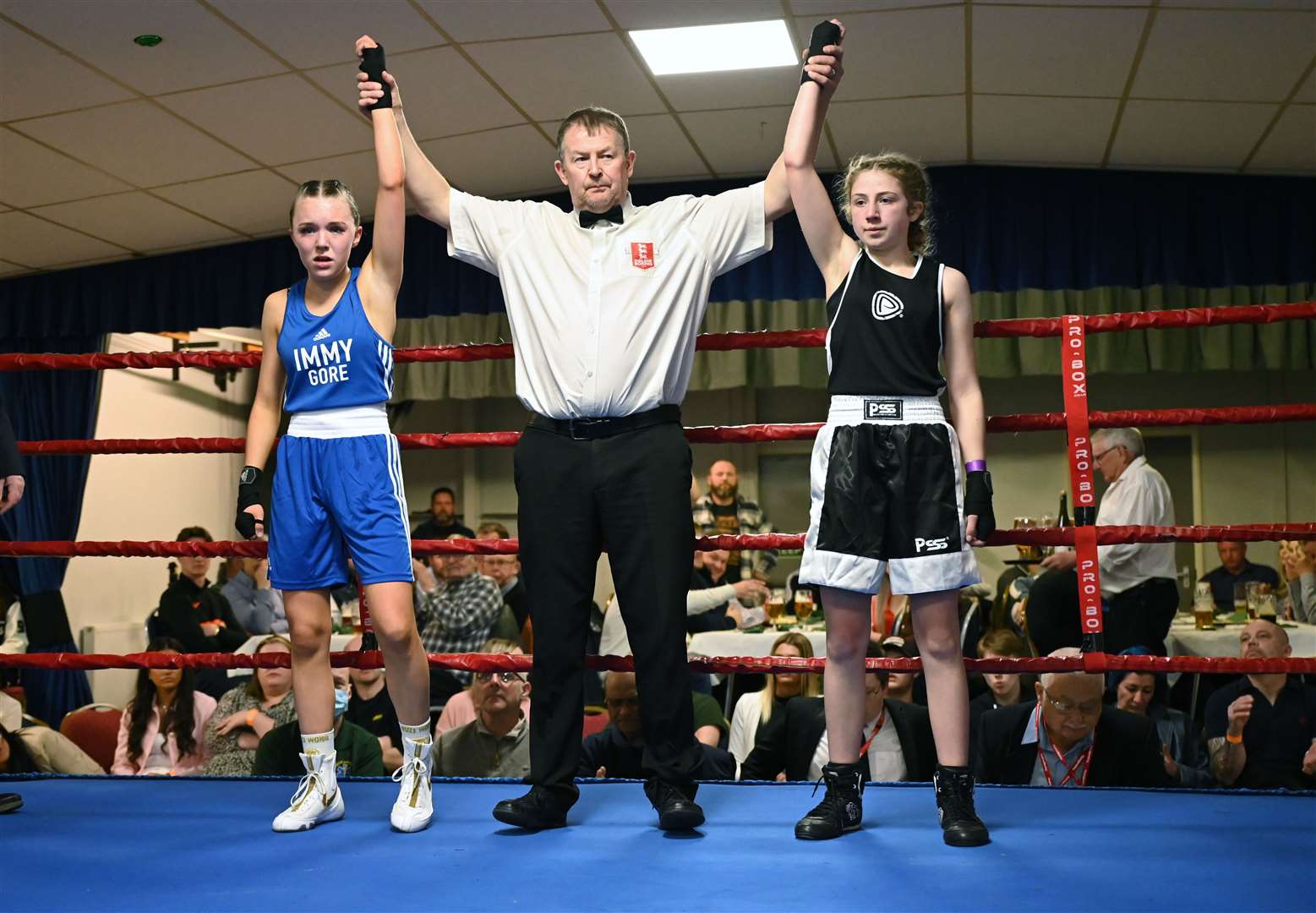 March Boxing Club evening of boxing..Lacie Moulding (red) v Imogen Cave (blue). (55848578)