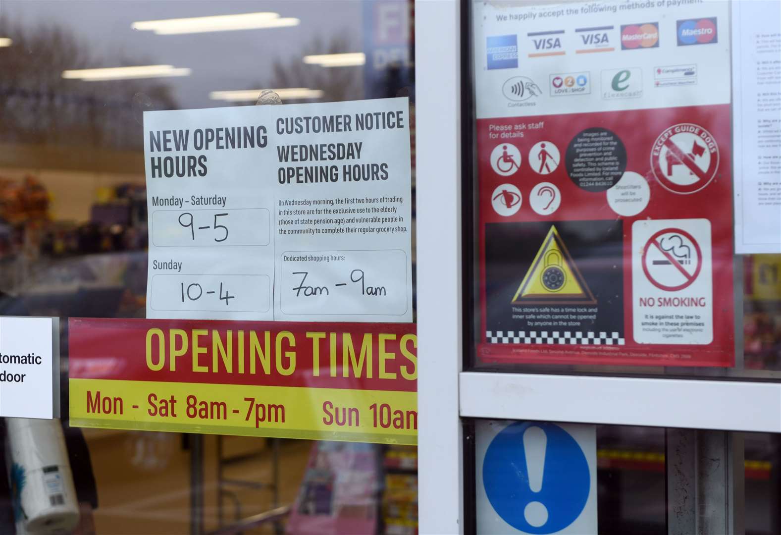 Wisbech Iceland that has opened has 7am. (31871258)