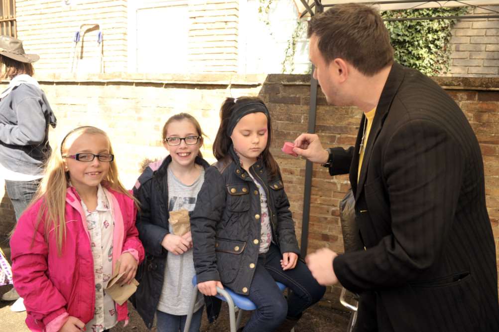 Fossils Galore'left to right Ruby Ashton, Amber Ashton, Bryony Oakey and Gary Tustin ANL-151204-175231009