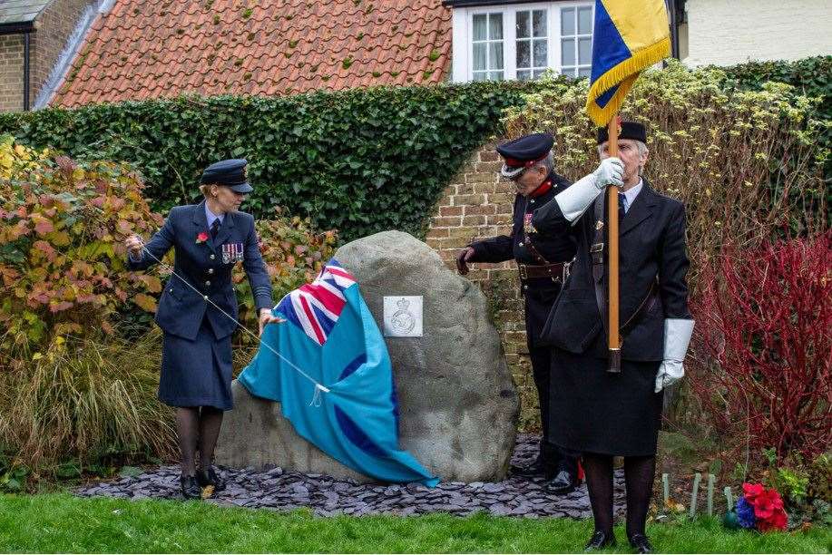 Wing Commander Kate Farley-West of RAF Wyton and Colonel Roger Herriot OBE DL unveil the RAF memorial in Chatteris.Photo: Tina Prior. (53021646)