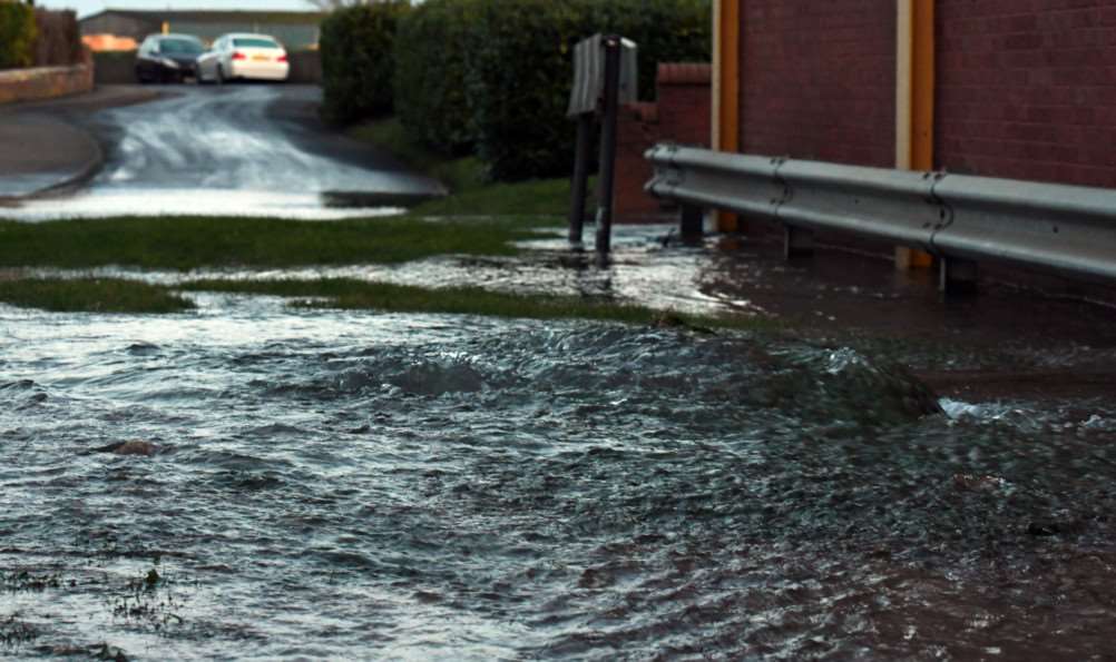 Water Leak on North End Rd Wisbech