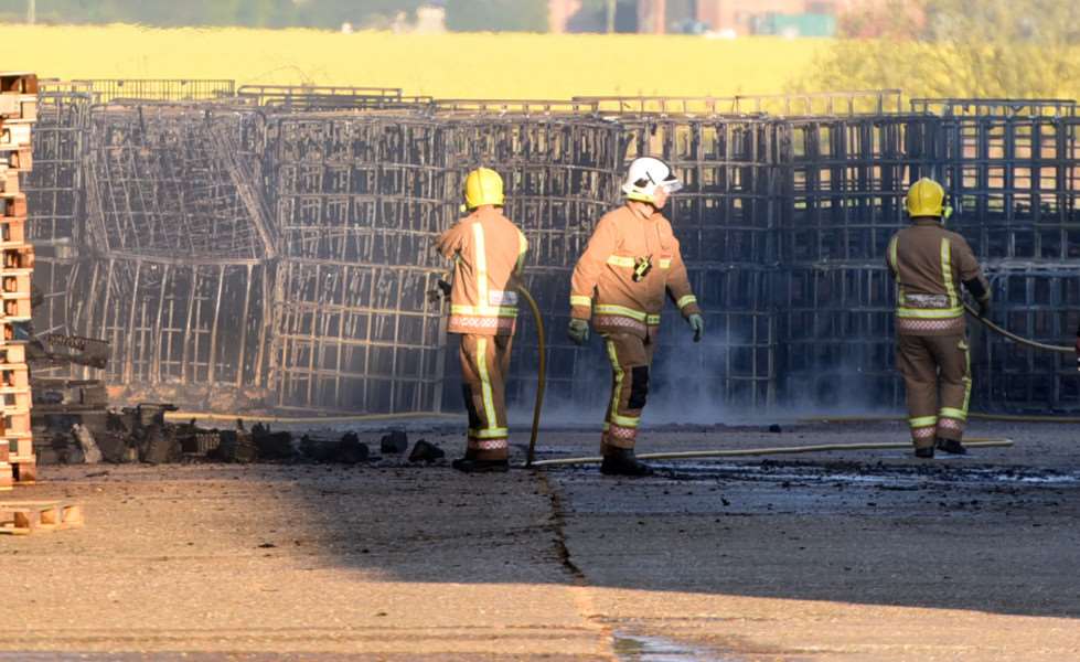 Fire at Smeeth Rd Marshland St James ANL-160905-083102009