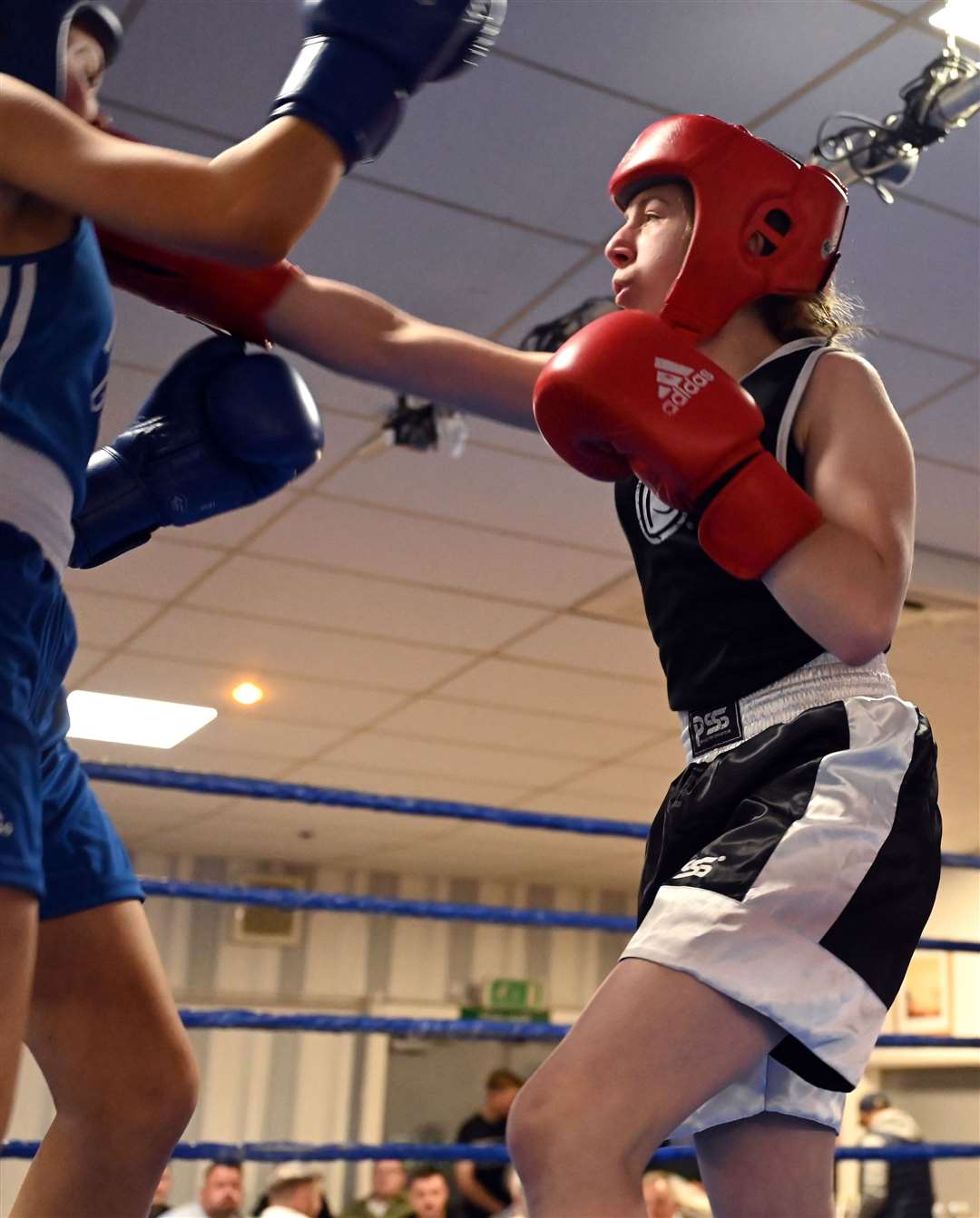 March Boxing Club evening of boxing..Lacie Moulding (red) v Imogen Cave (blue). (55848567)
