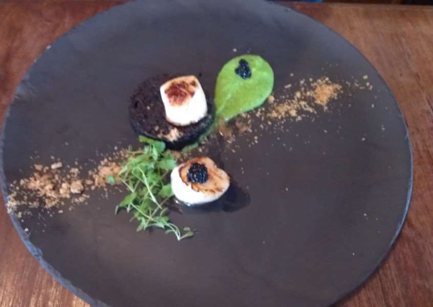Brad Barnes dines at The Dog In A Doublet