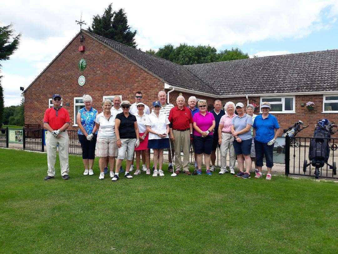 March Golf club 6.19 group photo. (13238590)