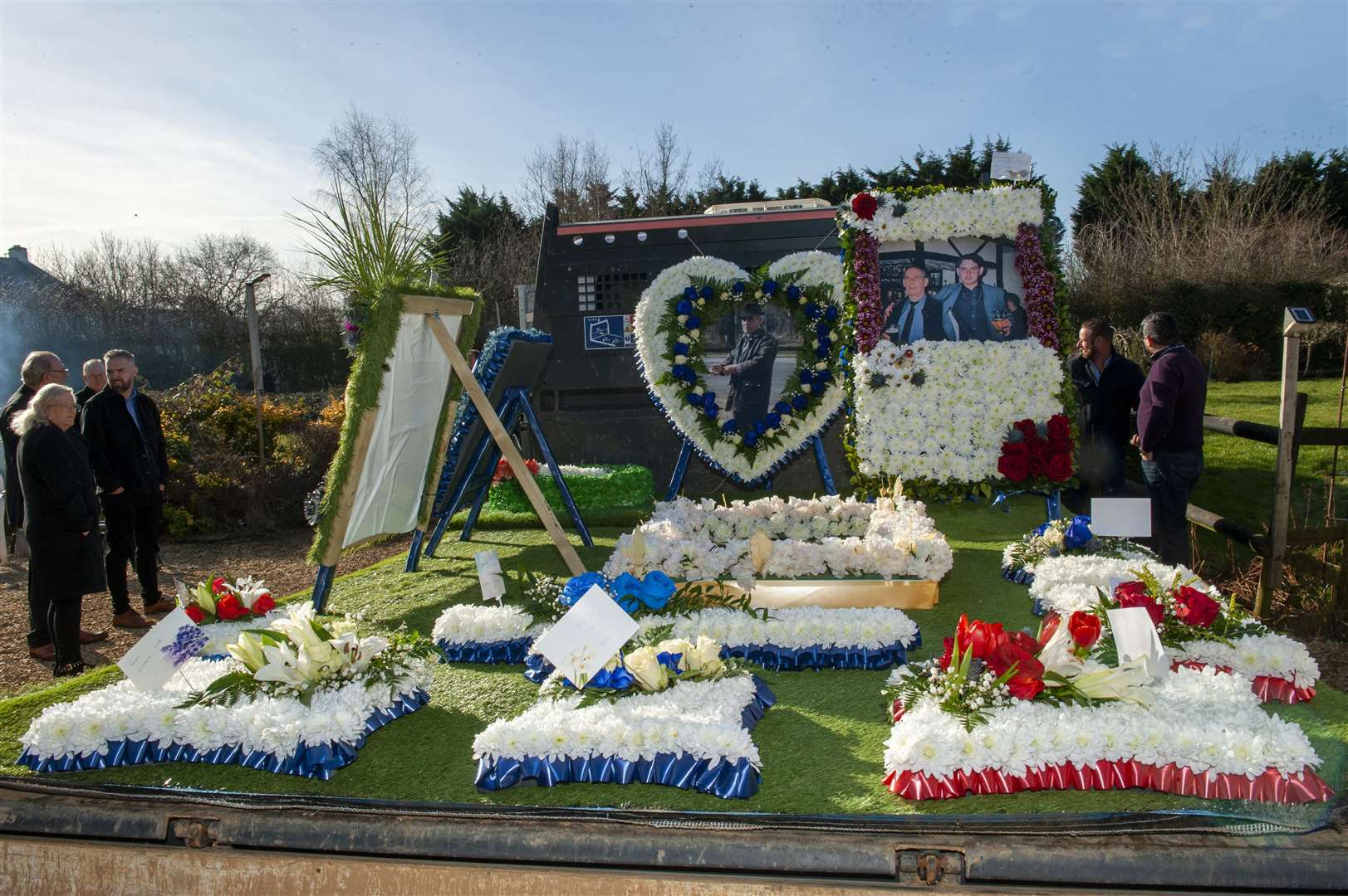 Tributes to the traveller