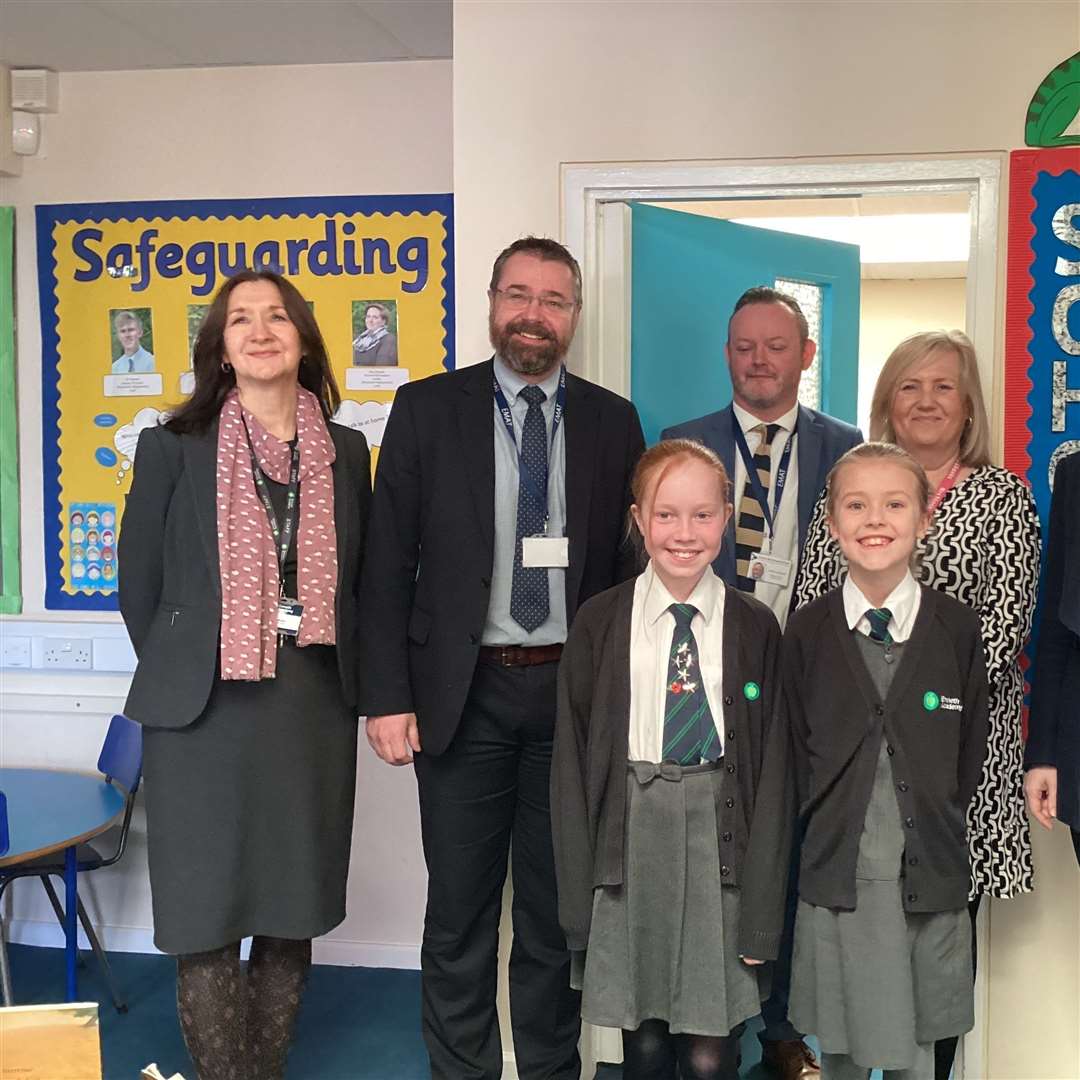 Former Prime Minister Liz Truss made a visit to Enmeth Academy (63320461)