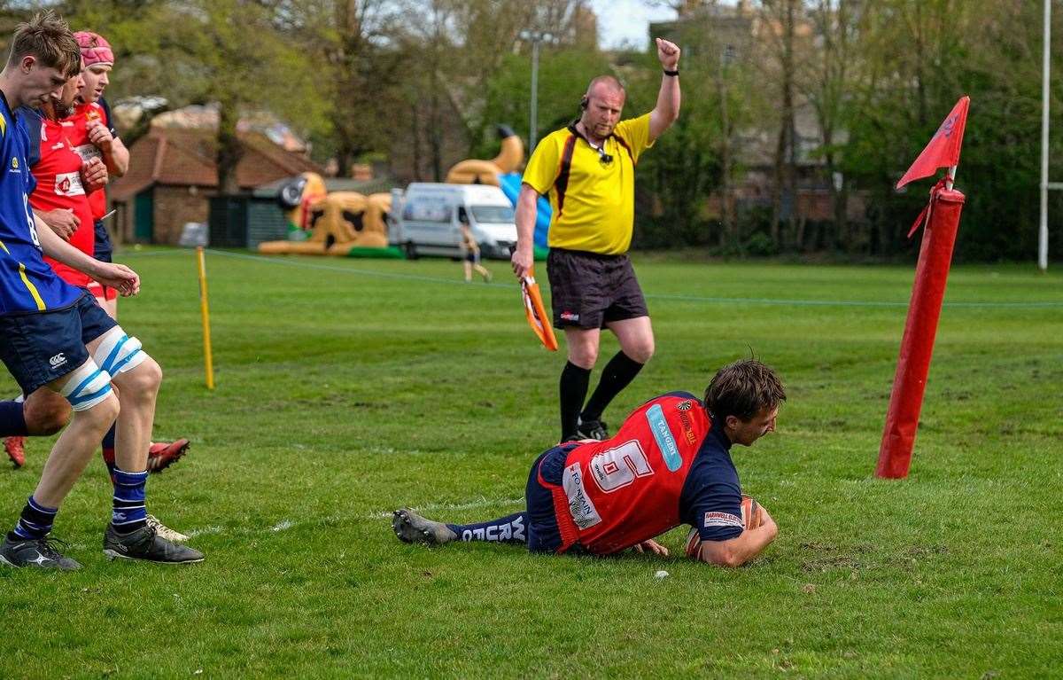 Freddy Forman crosses for the opening try. Picture: Andy Titmuss.
