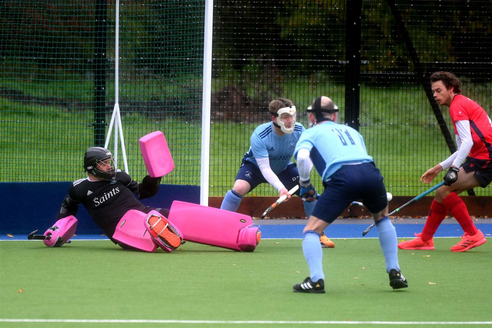 Wisbech Town v St Neots hockey action