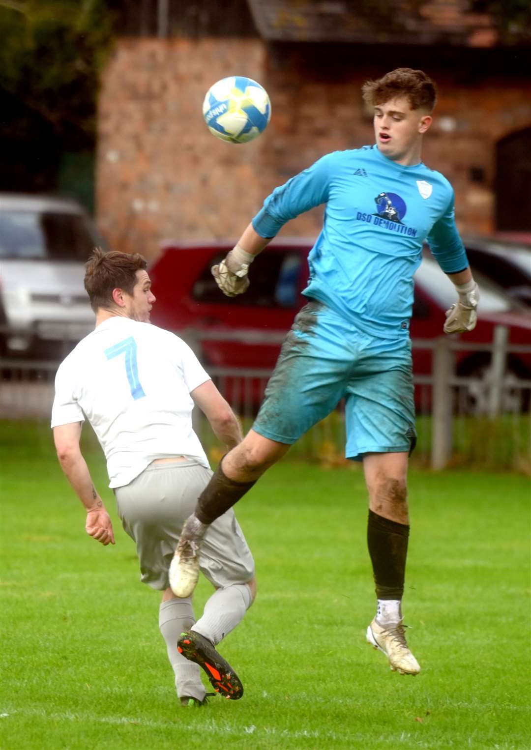 Sutton Bridge United (white) v South Lincolnshire Swifts