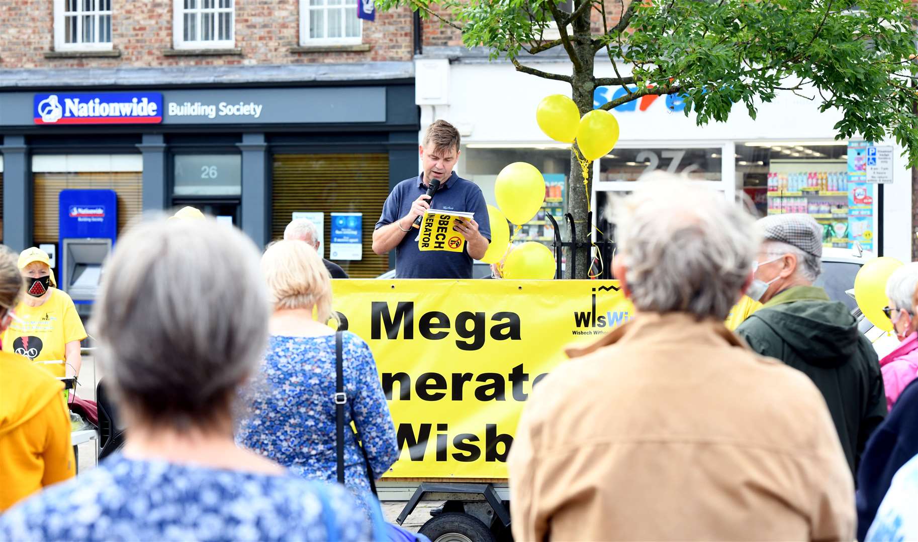 WisWin rally against mega incinerator.. Dr Nik Johnson. (48632225)