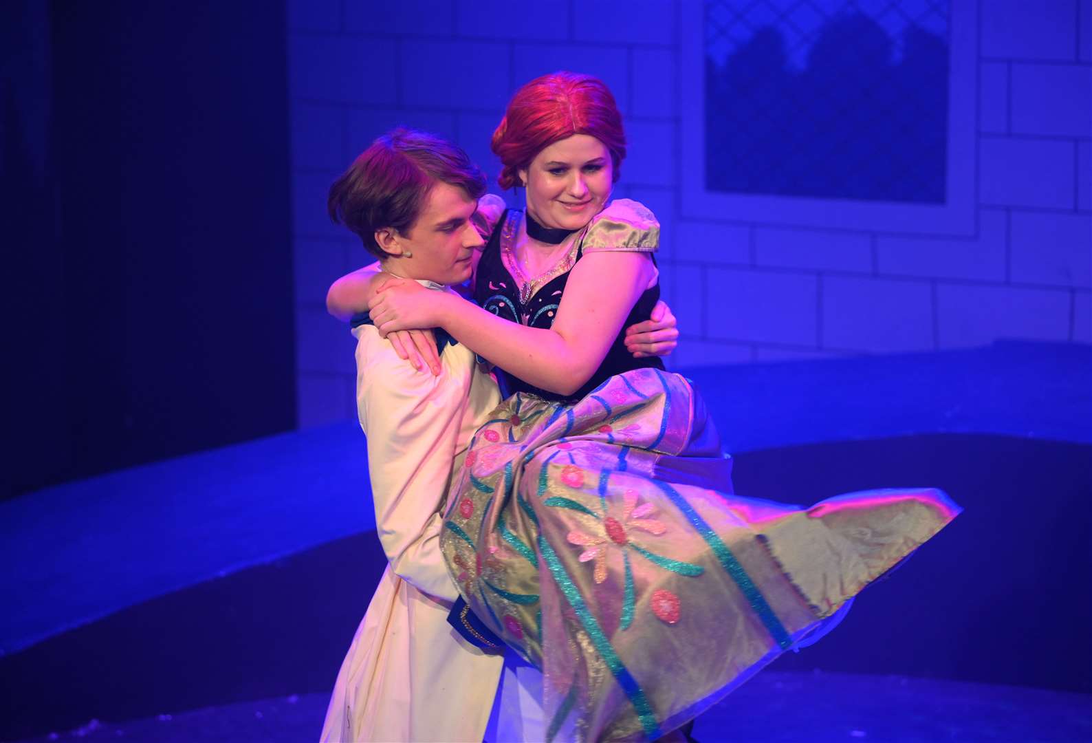 Angles youth production of Frozen