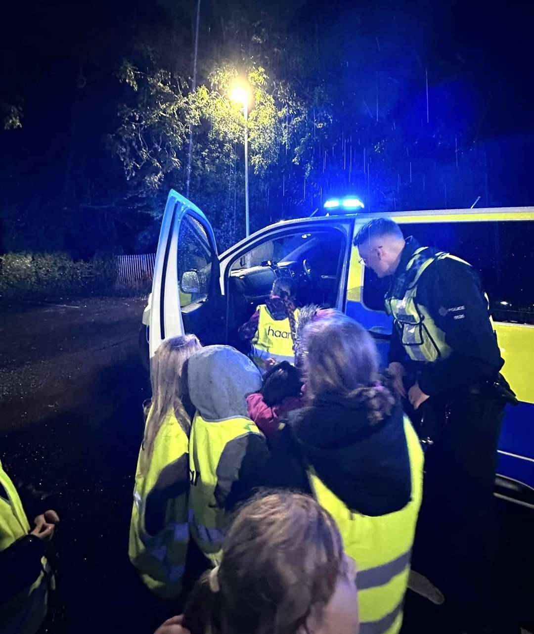 The Brownies met members of the British Transport Police.