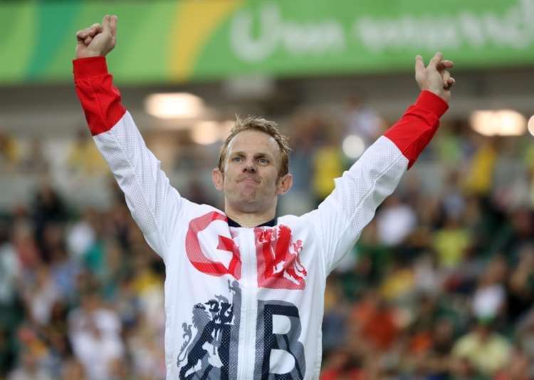 Jody Cundy maintained his perfect record of medalling at every Paralympic Games by successfully defending the mixed team sprint in Paris.