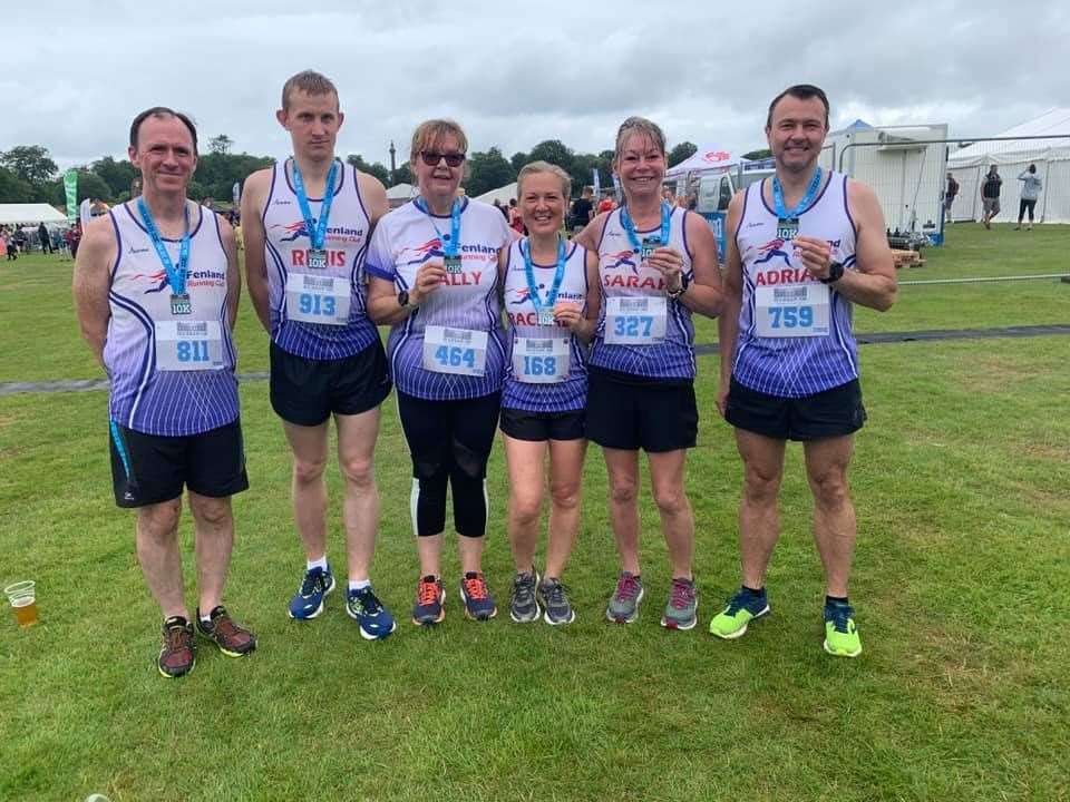 Group pic following Holkham 10k. (13545604)