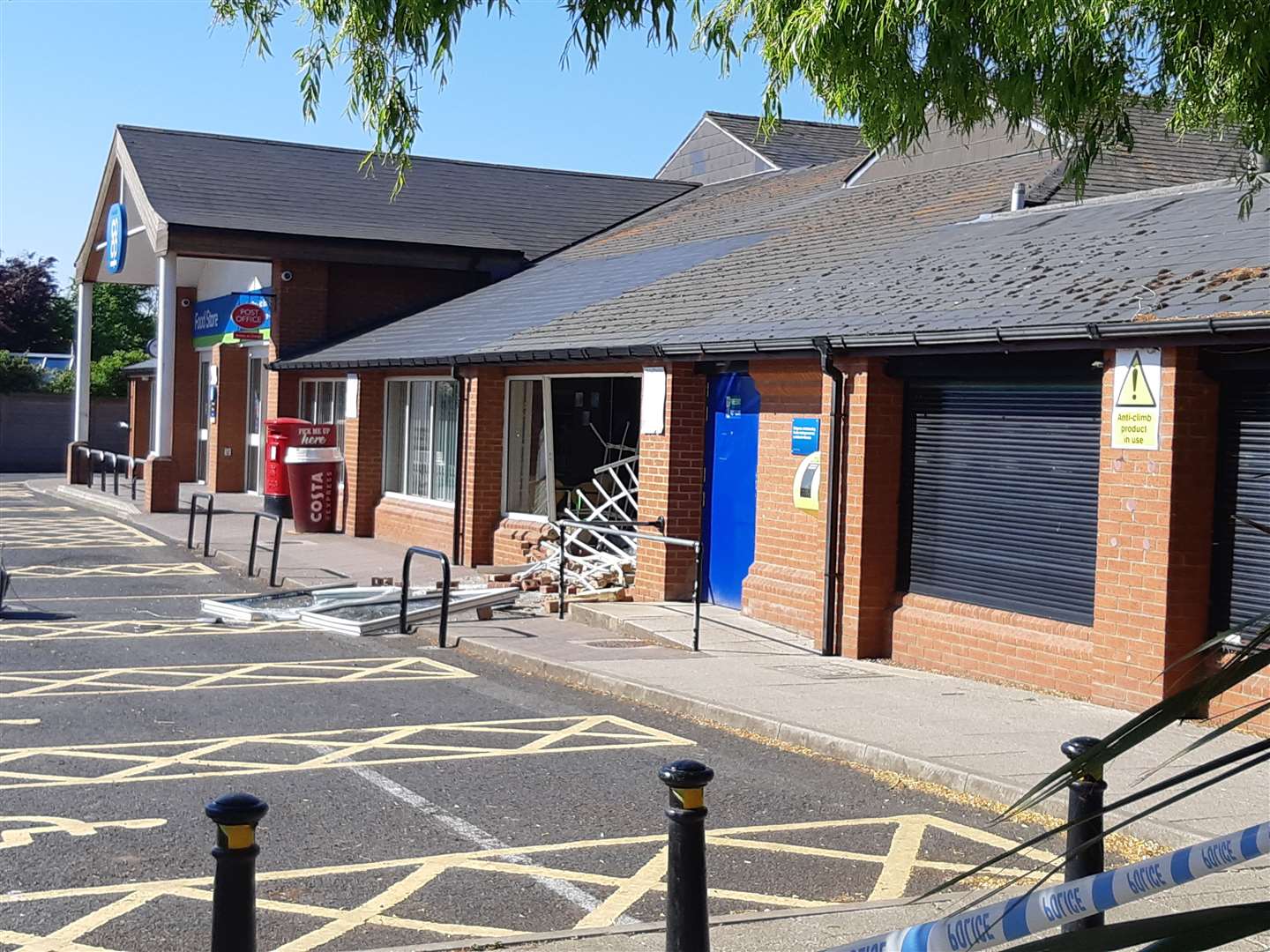 Raid on Long Sutton Co-op. (34384161)
