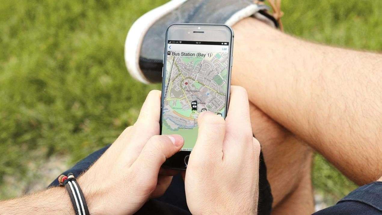 A new up-to-the-minute way to check on your smartphone when your next bus or train will arrive is now available (48343547)